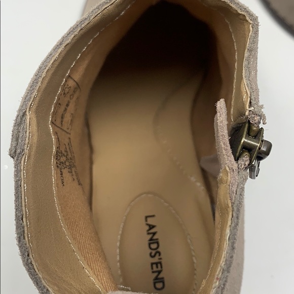 “Lands End” tan suede ankle booties size 8! - Picture 5 of 7